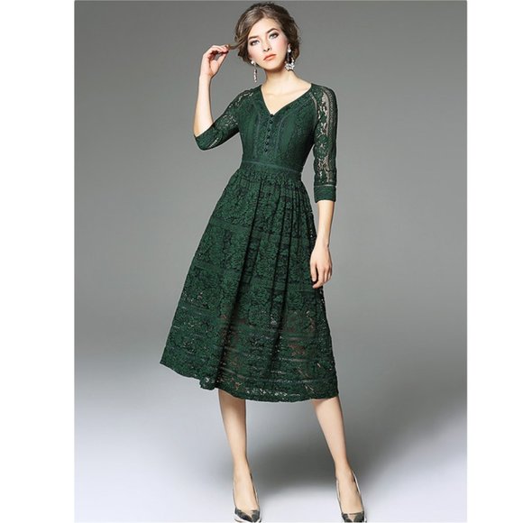 Metisu Dresses & Skirts - Metisu v-neckline hollow out lace dress